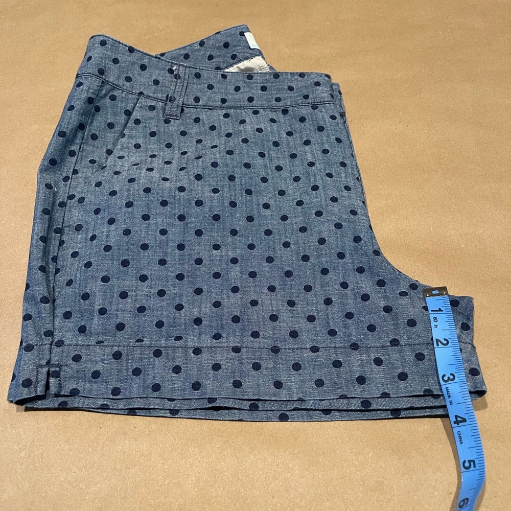 Women’s size 8 Old Navy Chambray Shorts